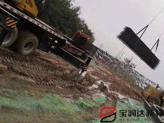 寶潤達(dá)桁架樓承板施工現(xiàn)場裝卸